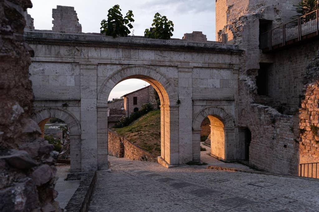 Another Brick In The Vault Spello Exterior foto